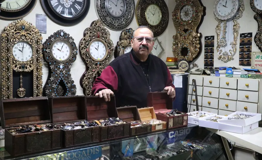 40 yılda 500 parçalık koleksiyon oluşturdu: En eskisi 1850'den kalma 6