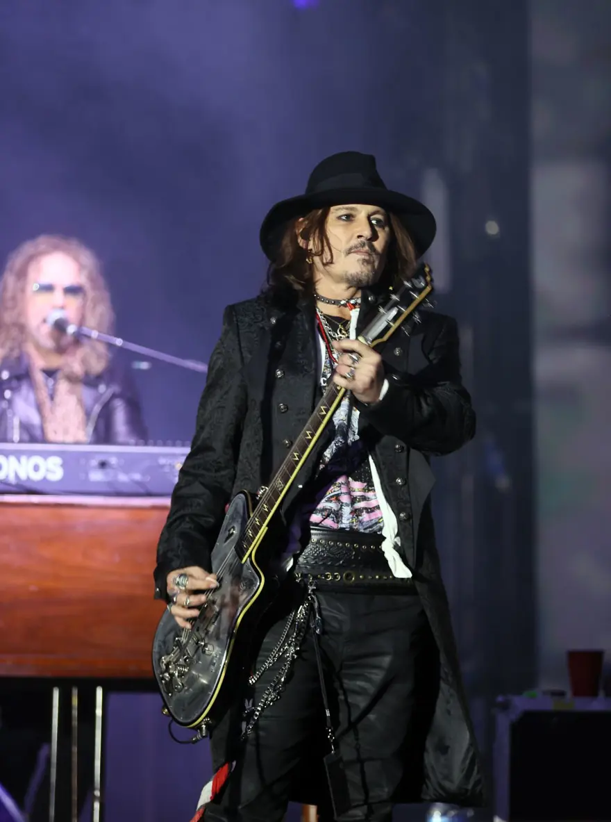 Johnny Depp'li Hollywood Vampires grubu İstanbul'da konser verdi 21