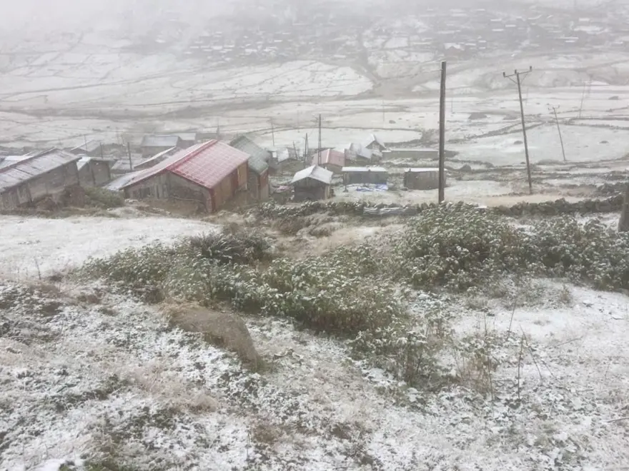 Rize’de yaylalar beyaza büründü 1 Rize’de yaylalar beyaza büründü 1