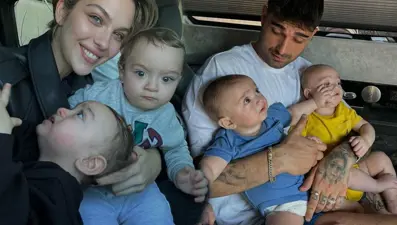 Yasemin Şefkatli'nin ikiz oğulları büyüyor: 2024 neler öğrettin bana