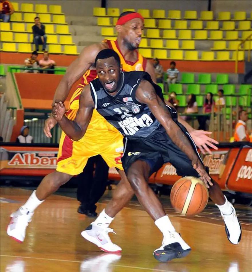 G.Saray: 84 - Beşiktaş: 74 9