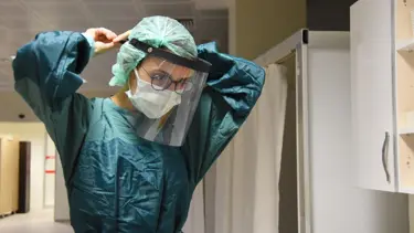 Corona virüsü yenen hemşire yaşadığı zorlu süreci anlattı