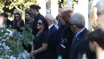 Zeki Müren vefatının 26'ncı yılında mezarı başında anıldı