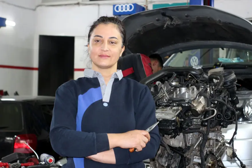 13 yıl yat kaptanlığı yaptı şimdi oto tamircisi! 2 çocuk annesi Döndü: Hem anne hem ustayım 2