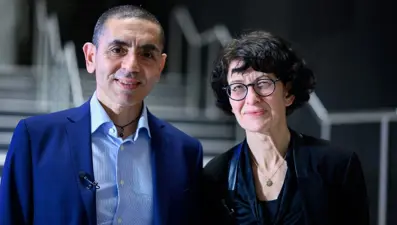 Kanser aşısı için tarih verildi: Uğur Şahin ve Özlem Türeci çalışmalarını anlattı