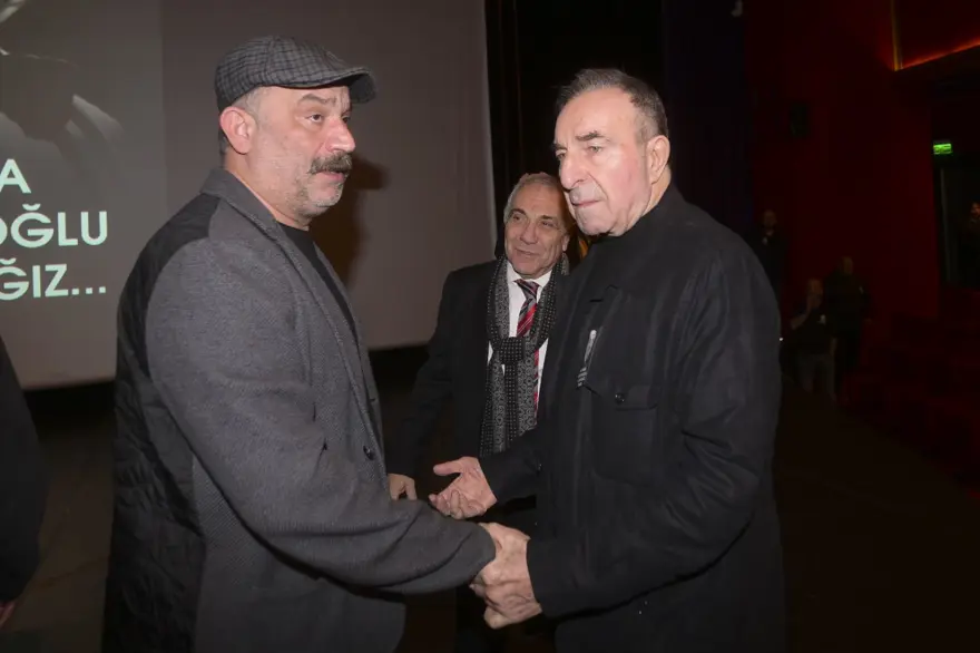 Türker İnanoğlu'na veda: Duayen sinemacı son yolculuğuna uğurlandı 33