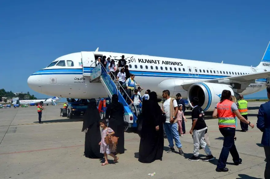 Trabzon’a turist akını (Her gün 35 seferle 4 bin 500 kişigeliyor) 2