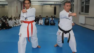 Doktor Ayten Kartal Taş karatede dünya ikincisi oldu