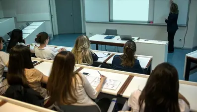 Gelecek yıl başlıyor: Üniversite öğrencilerine 3 yılda mezun olma imkanı 