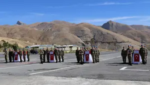 Dağlıca şehitleri uğurlandı Dağlıca şehitleri uğurlandı