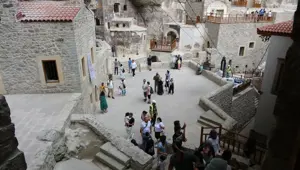 Restorasyon çalışmaları tamamlanan Sümela Manastırı’na 10 bin ziyaretçi