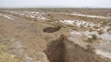 Konya AFAD'ın yüzey yarıkları raporunda, yer altı su seviyesinin azalmasına dikkat çekildi