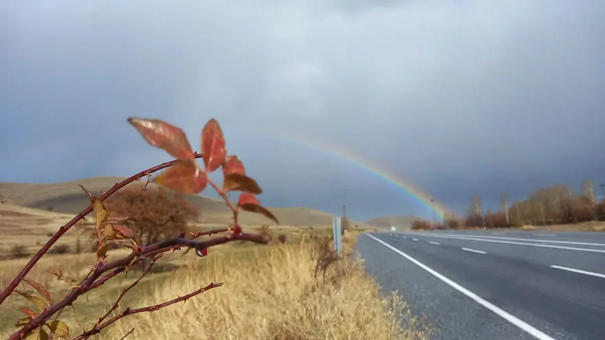 Tatvan'da gökkuşağı güzelliği! Bir gören dönüp bir daha baktı 2 Tatvan'da gökkuşağı güzelliği! Bir gören dönüp bir daha baktı 2