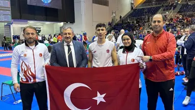 Milli kick boksçular İtalya'da 14 madalya kazandı