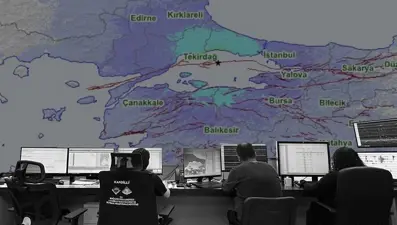 Kandilli Rasathanesi'nin deprem raporu: Depremin şiddeti denizde 8, karada 5 ölçüldü