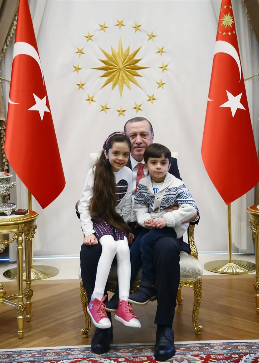 Cumhurbaşkanı Erdoğan, Bana Alabed ve ailesini Beştepe'de kabul etti Cumhurbaşkanı Erdoğan, Bana Alabed ve ailesini Beştepe'de kabul etti