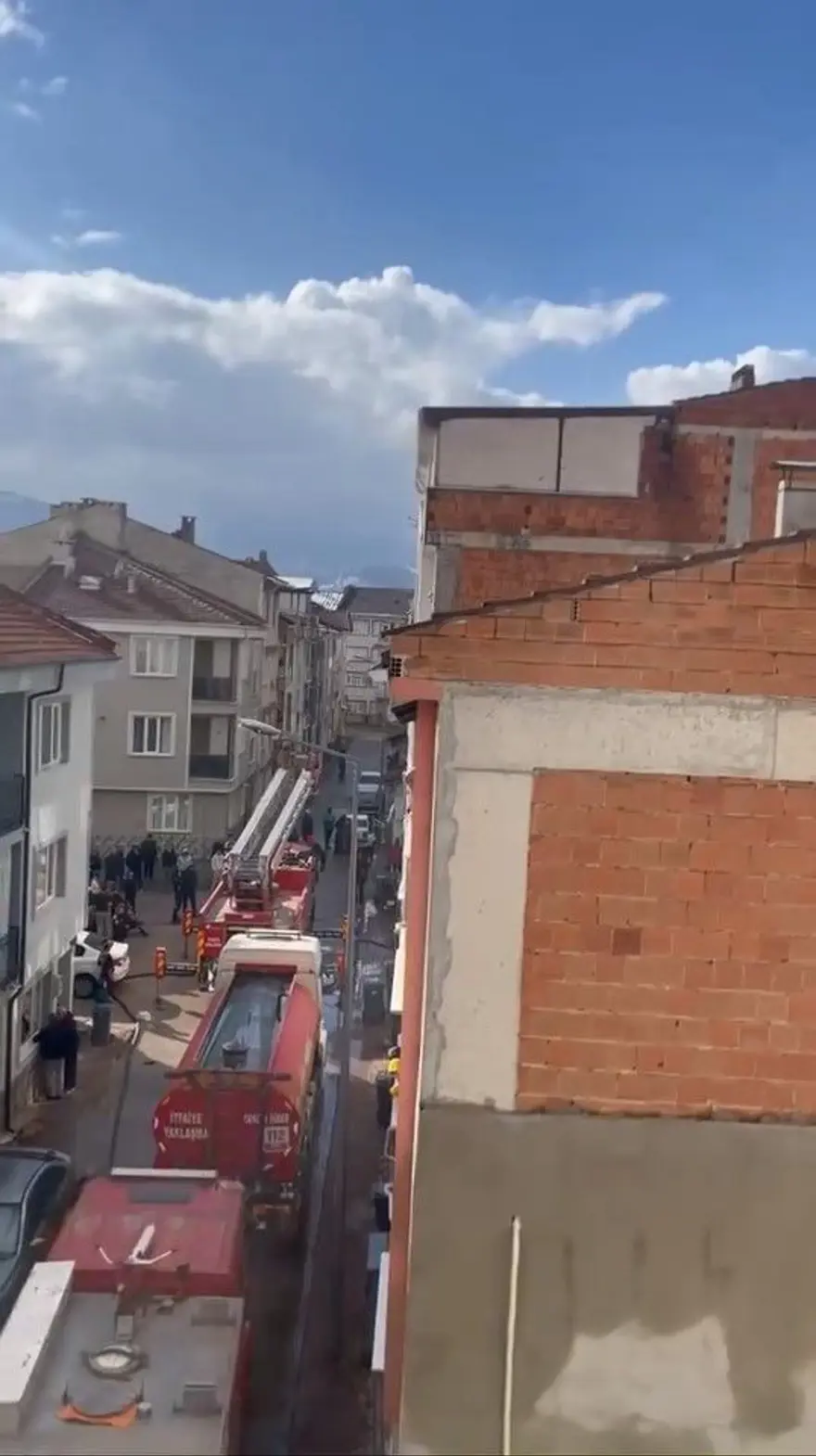 İnegöl’deçatı katında yangın paniği 