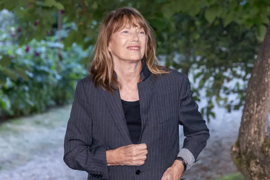 Dünyaca ünlü şarkıcı ve oyuncu Jane Birkin hayatını kaybetti 9