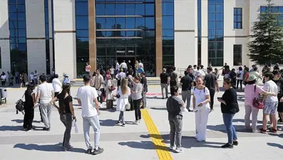 YKS bugün (AYT-YDT) saat kaçta başlayacak ve bitecek? Sınav kaç dakika, kaç soru? (YKS ikinci ve üçüncü oturum süresi)