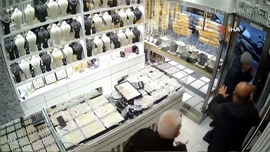 Kaldırım taşlı kuyumcuhırsızına kötü sürpriz! 2