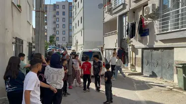 Komşuların kılıçlı "çöp atma" kavgası