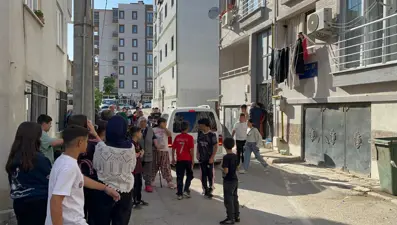 Komşuların kılıçlı "çöp atma" kavgası