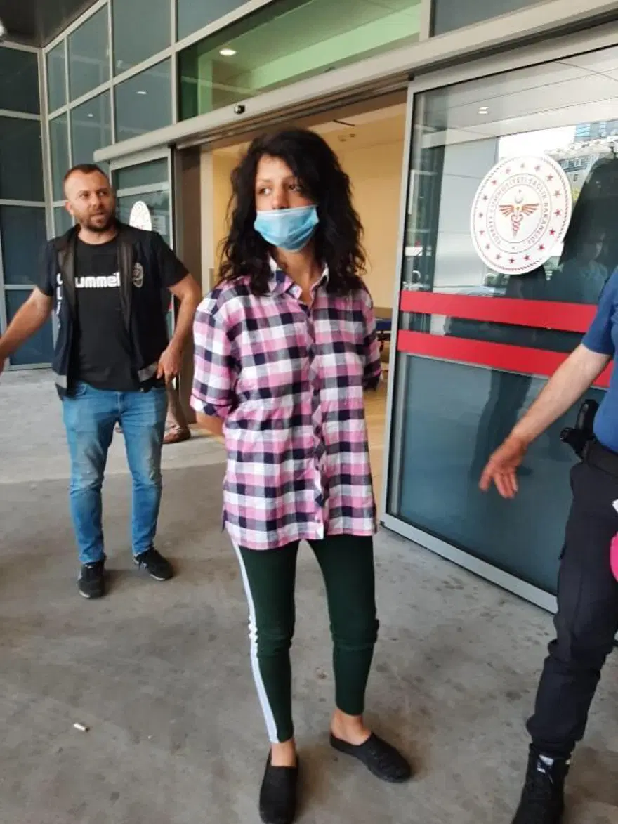 Şişli'de hastaneden bebek kaçırmaya çalıştı: Kendi bebeğime benzettim 6 Şişli'de hastaneden bebek kaçırmaya çalıştı: Kendi bebeğime benzettim 6