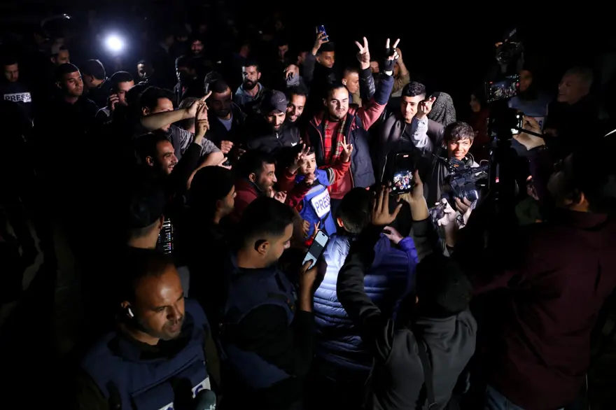 İsrail ve Hamas arasında anlaşma: Gazze'de sevinç gösterileri 5