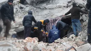 7,7'lik deprem Suriye'yi de vurdu: En az bin 356 ölü, binlerce yaralı