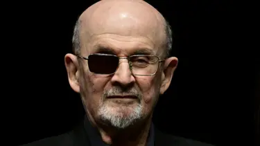 Salman Rüşdi'den bıçaklı saldırı sonrası ilk kitap