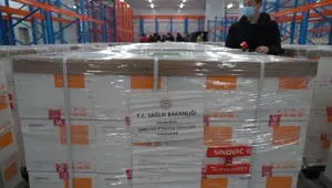 Prof.Dr.Üresin: Bağışıklık için Türkiye'nin stratejisi akla daha yatkın