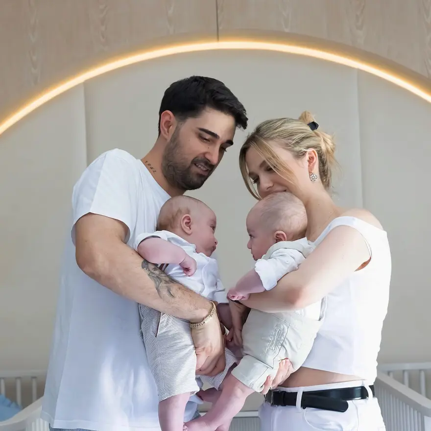 Yasemin Şefkatli'den "Aşklar geldi" paylaşımı 4