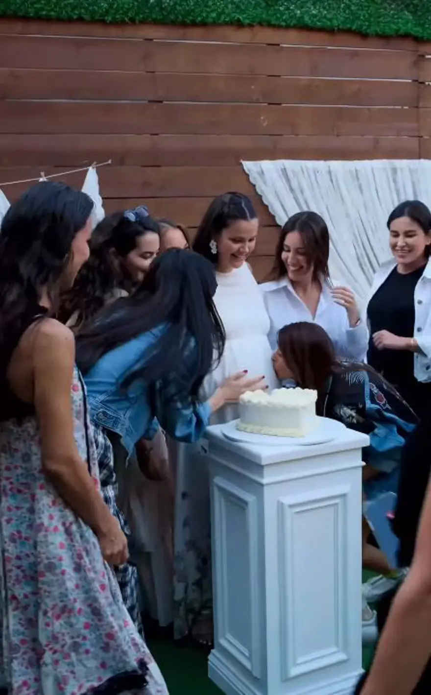İrem Helvacıoğlu'ndan baby shower paylaşımı: Kızıma ilk partisini hazırladık 4 İrem Helvacıoğlu'ndan baby shower paylaşımı: Kızıma ilk partisini hazırladık 4