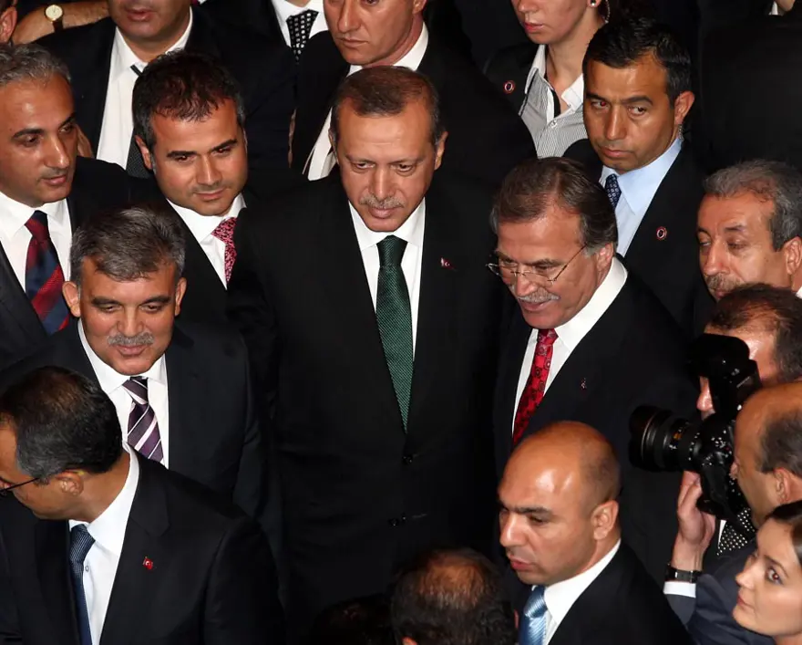 Siyasetçiler resepsiyonda buluştu 7