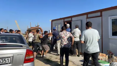 İnşaat işçilerinin park yeri kavgası: 1'i polis 3 yaralı, 8 gözaltı