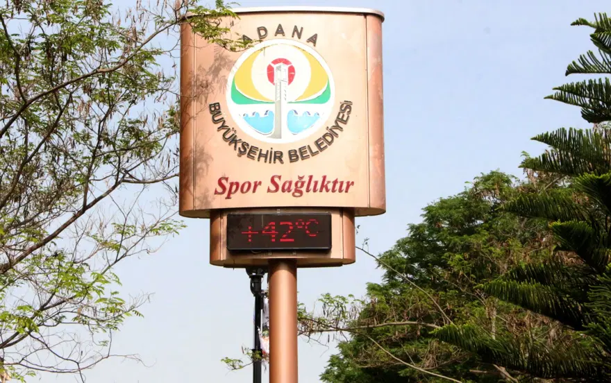 Adana "yanıyor" | Termometreler 42 dereceyi gösterdi 1 Adana "yanıyor" | Termometreler 42 dereceyi gösterdi 1