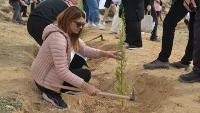 Yangın şehitleri için fidan dikildi