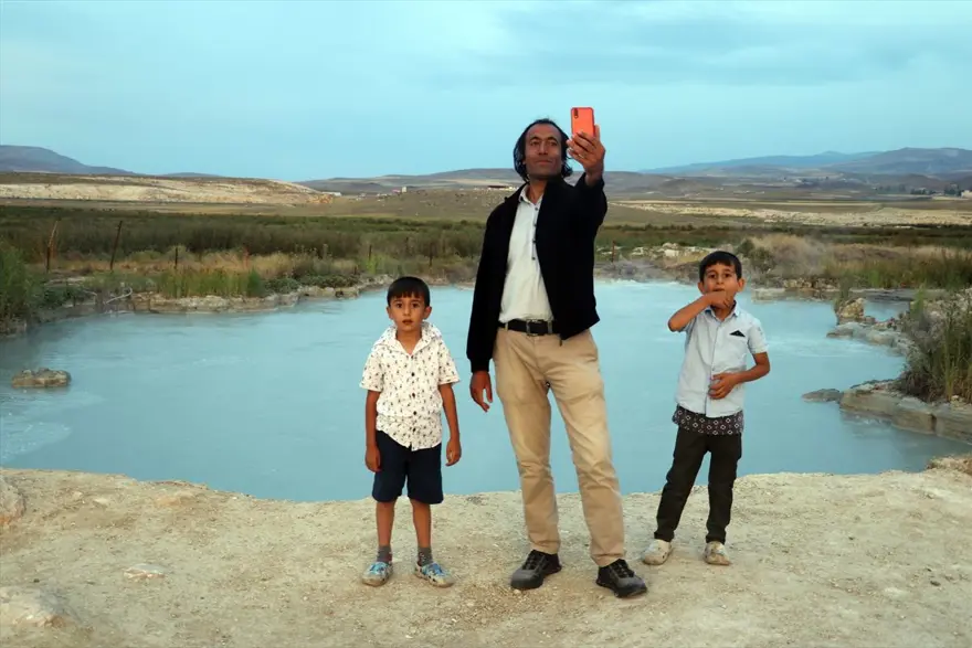 Şifa kaynağı Diyadin Kaplıcaları'nda işletmeciler yoğun ilgiden talebe yetişemiyor 4