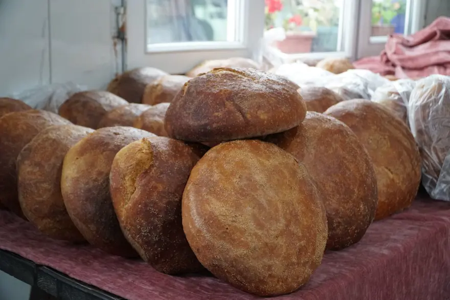 Evinin alt katına açtı: Kendi elleriyle üretip köy ve ilçelere satıyor 3