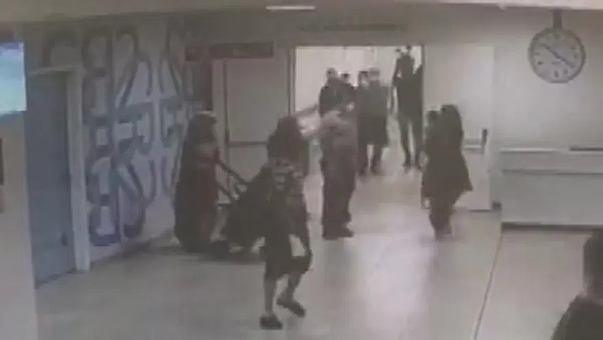 YAŞANAN O ANLAR İSE GÜVENLİK KAMERASINDA 7 YAŞANAN O ANLAR İSE GÜVENLİK KAMERASINDA 7