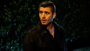 Camdaki Kız'da Hayri rolünü canlandıran Cihangir Ceyhan kimdir? Camdaki Kız'da Hayri rolünü canlandıran Cihangir Ceyhan kimdir?