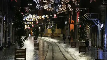 Toplum Bilimleri Kurulu Üyesi İlhan: Yılbaşında 4 gün sokağa çıkma kısıtlaması olabilir