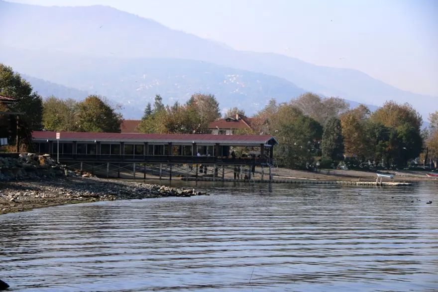 Sapanca Gölü'nde su seviyesi kritik noktaya doğru düşüyor 1