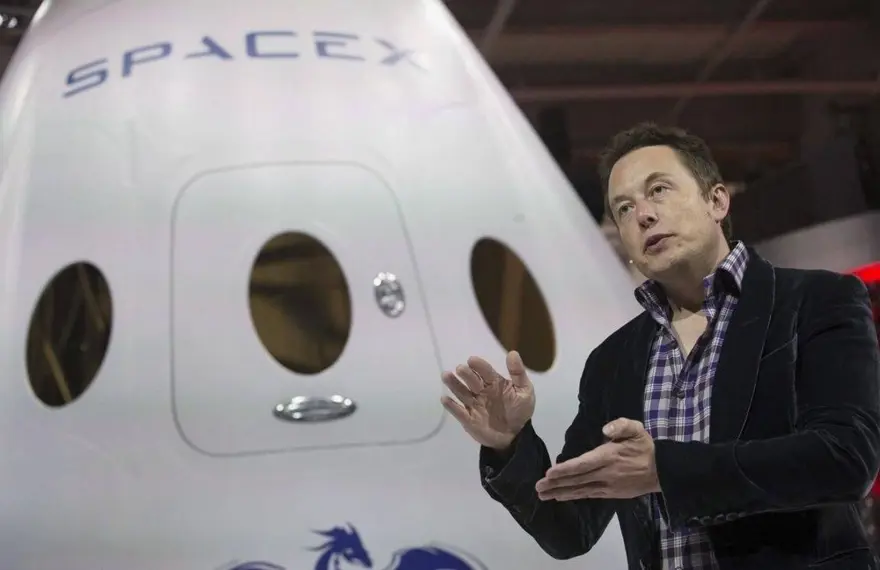 Elon Musk insanlı Mars görevi için tarih verdi 2