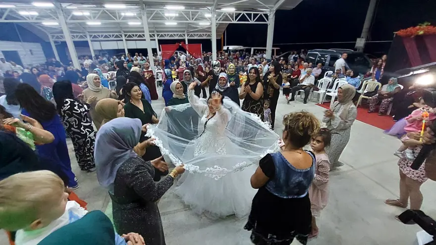 Denizli'de down sendromlu Esra'nın düğün hayali gerçek oldu 3