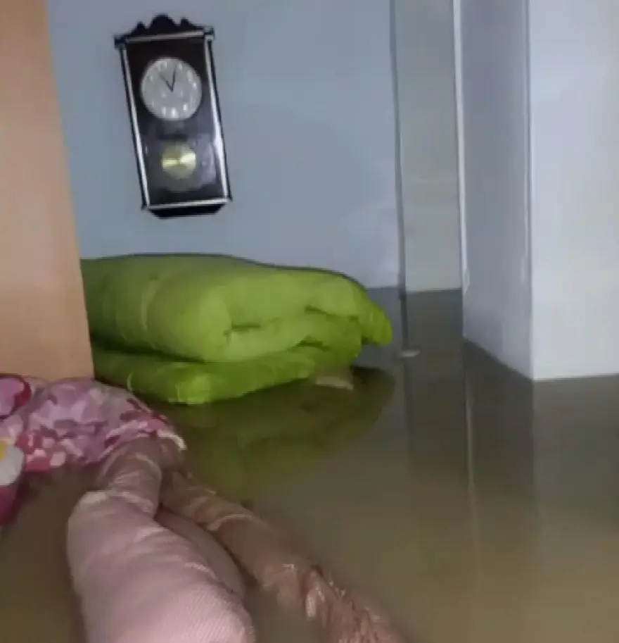 İstanbul'u sağanak vurdu: Ev ve iş yerlerini su bastı, sele kapılan 2 kişi hayatını kaybetti 18