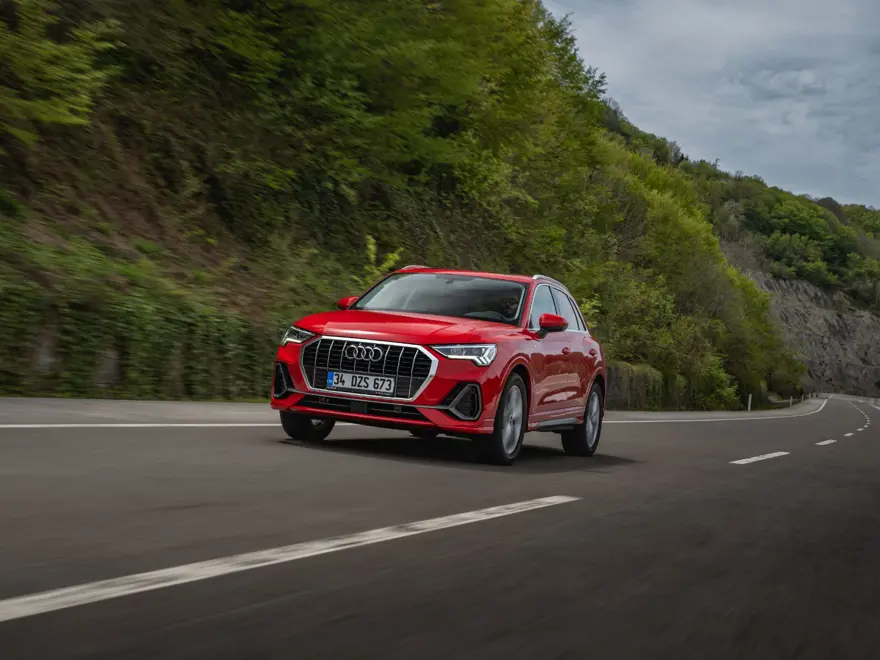 OTOMOBİL TESTİ: Tüm ayrıntılarıyla yenilenen Audi Q3 12