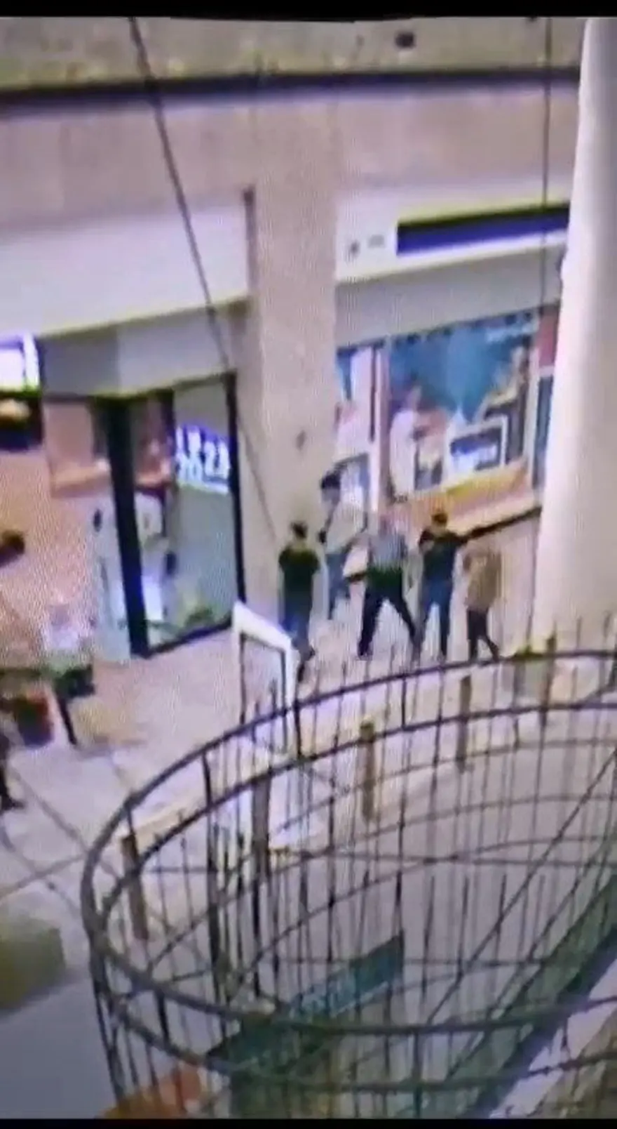 Teröristin çantasındaki patlamanın görüntüsü ortaya çıktı(AVM’de mağazanın içine bırakacaktı) 1