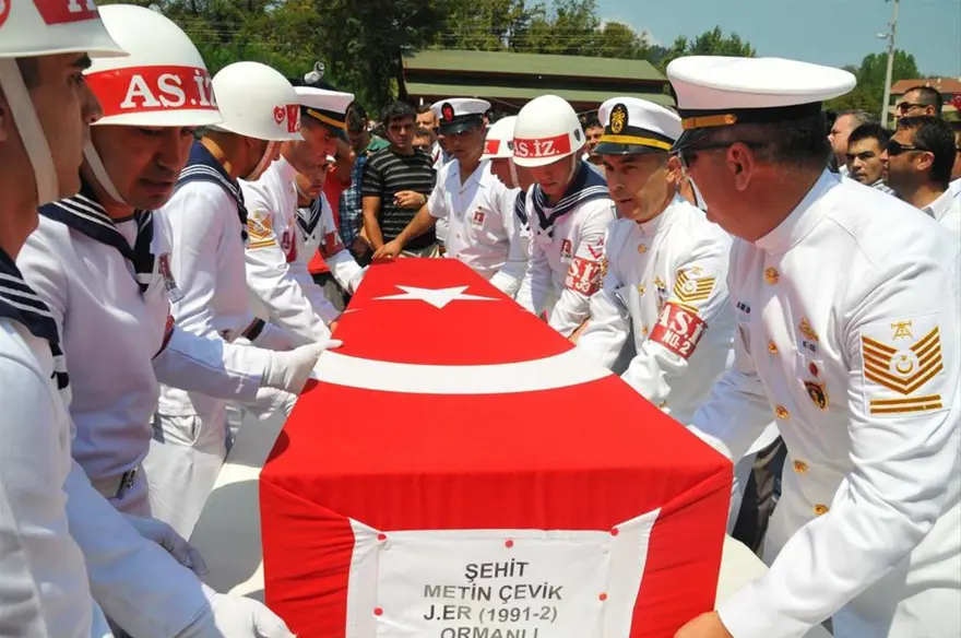 Türkiye şehitlerini uğurluyor 16