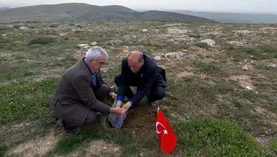 Şehit dedesinin vasiyetini 104 yıl sonra yerine getirdi